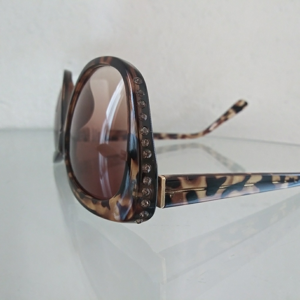 NWT NINE WEST CAT EYE SUNGLASSES WITH RHINESTONES - Picture 3 of 6